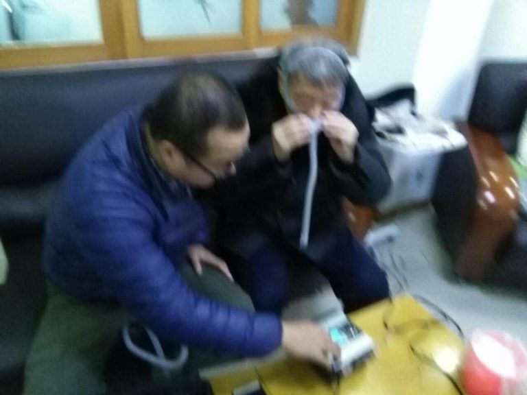 为什么戴呼吸机后半夜会被吹醒？