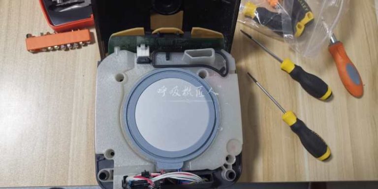 两款呼吸机水罐漏水案例分析与对比