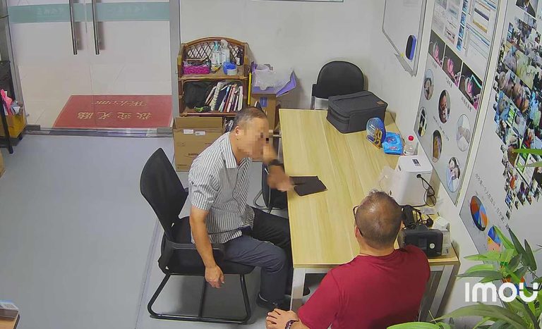 50岁大叔戴呼吸机后胸痛！警惕：睡眠打鼾憋气，真的会诱发心梗